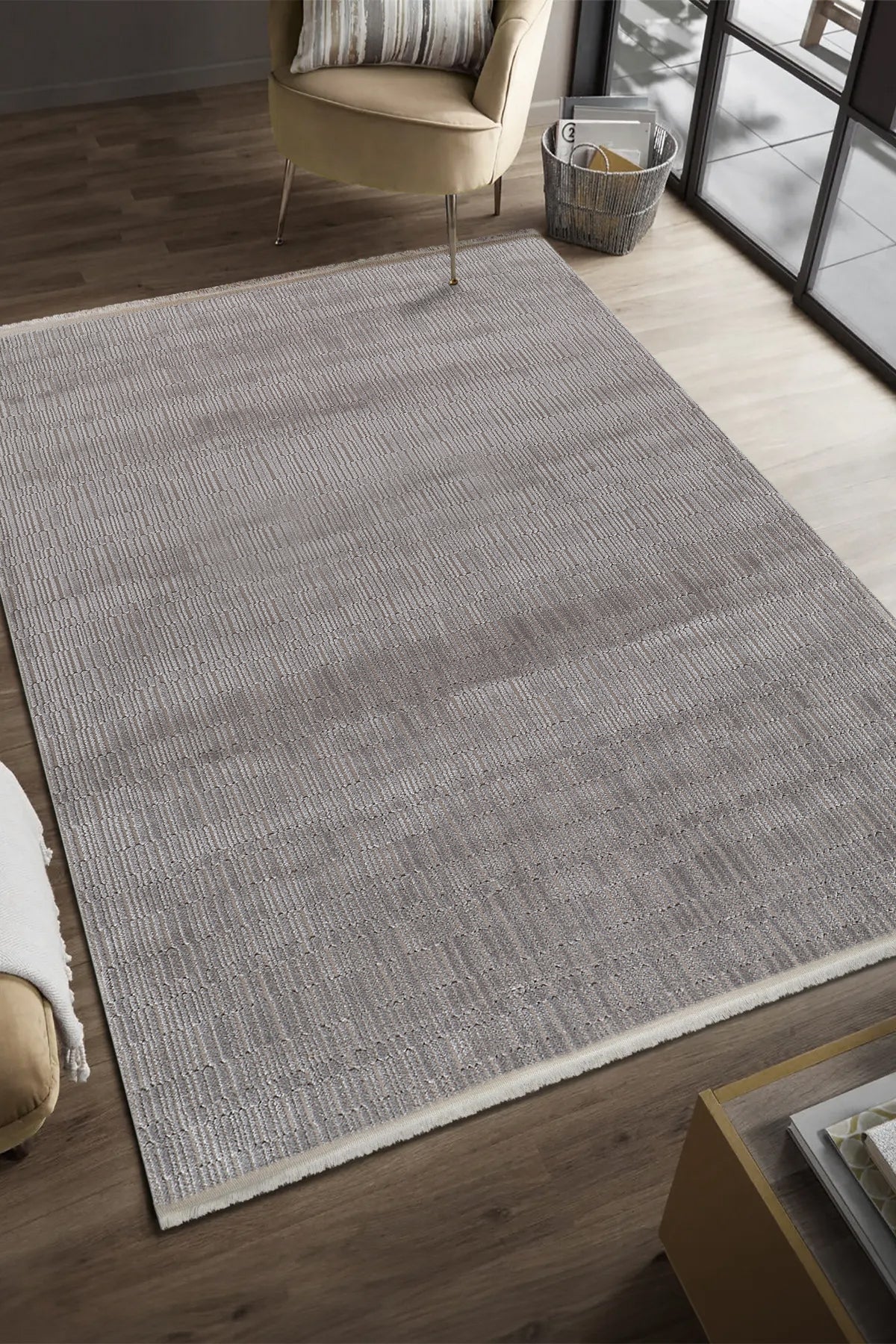 ANDROMEDA SERENAT HALI SE002