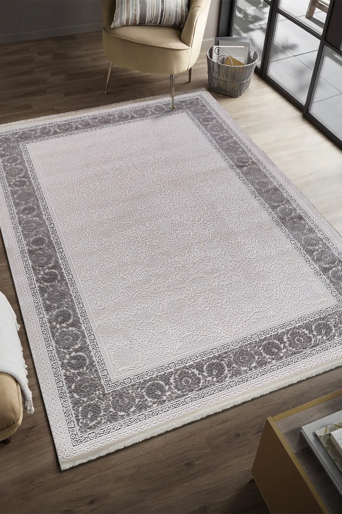 ANDROMEDA SERENAT HALI SE004