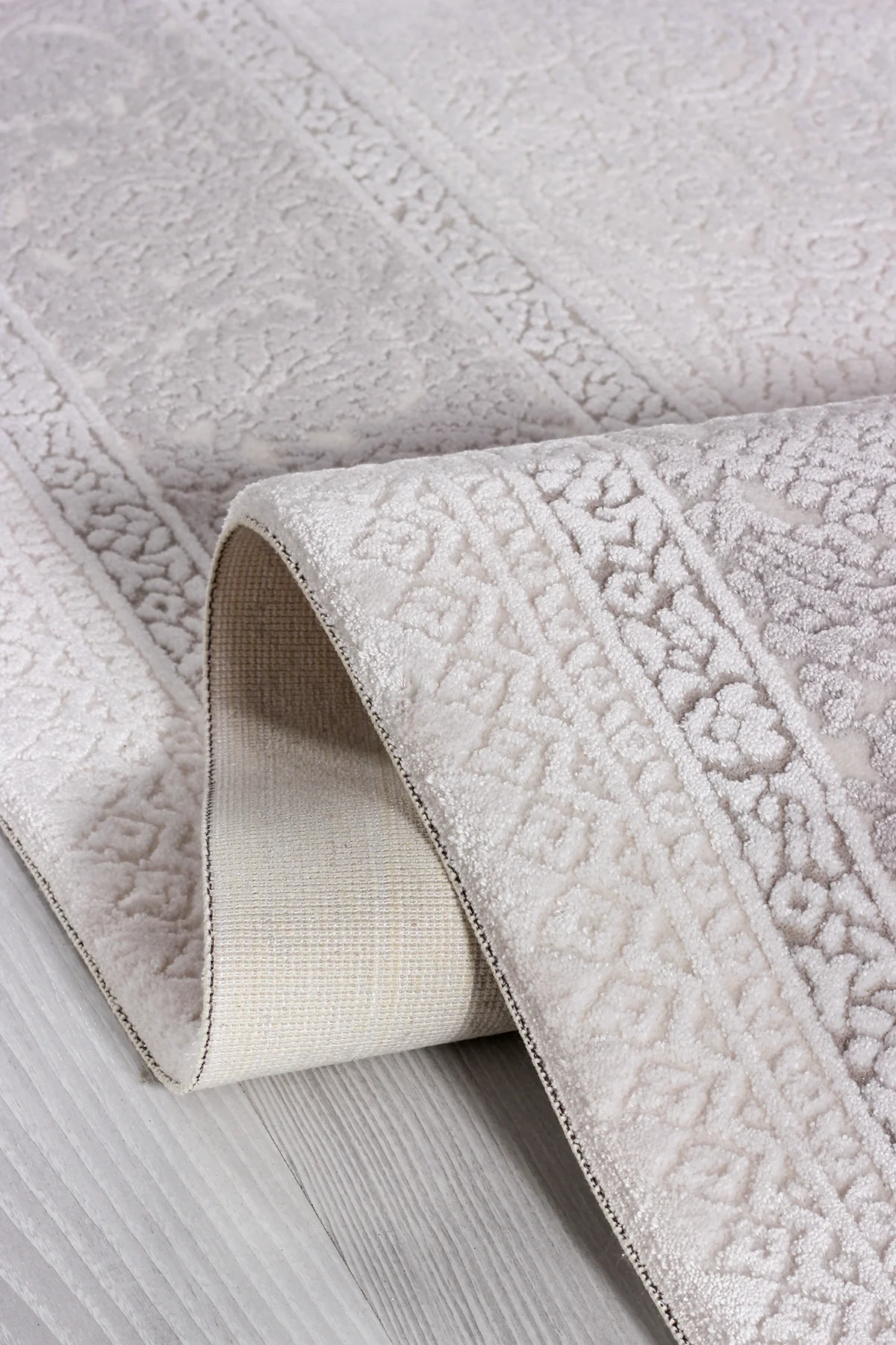 ANDROMEDA SERENAT HALI SE004